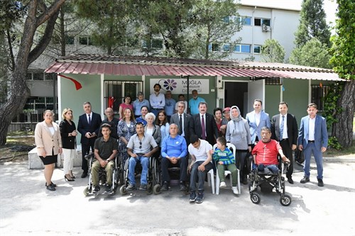 Vali Orhan Tavlı Engel Tanımayan Dostlarıyla Bir Araya Geldi