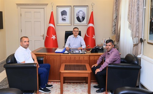 Malatya Doğanşehir Gövdeli Mahallesi Muhtarı Ali Sarıbaş ve İş İnsanı Ali Sarıbaş Valimiz Sayın Dr. İdris Akbıyık’ı Ziyaret Etti