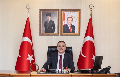 Dr. İdris AKBIYIK